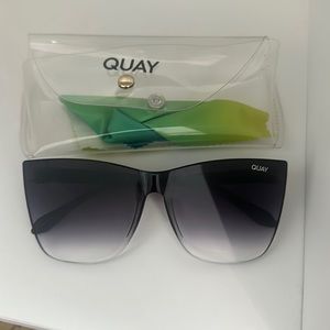 Quay sunglasses-NEW Without tags